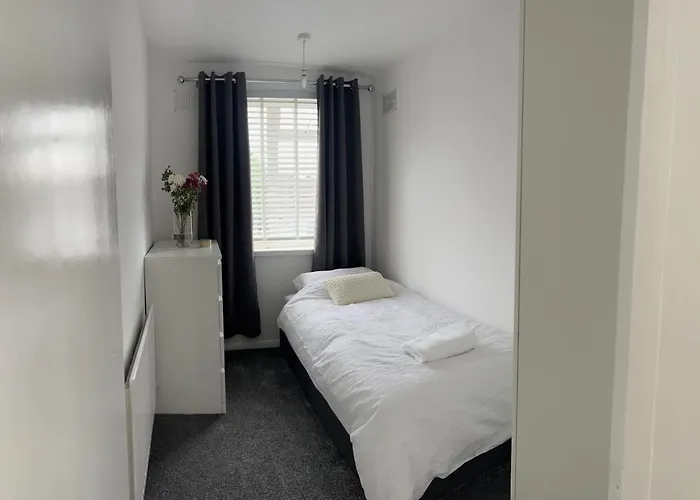 Crown Road Apartment