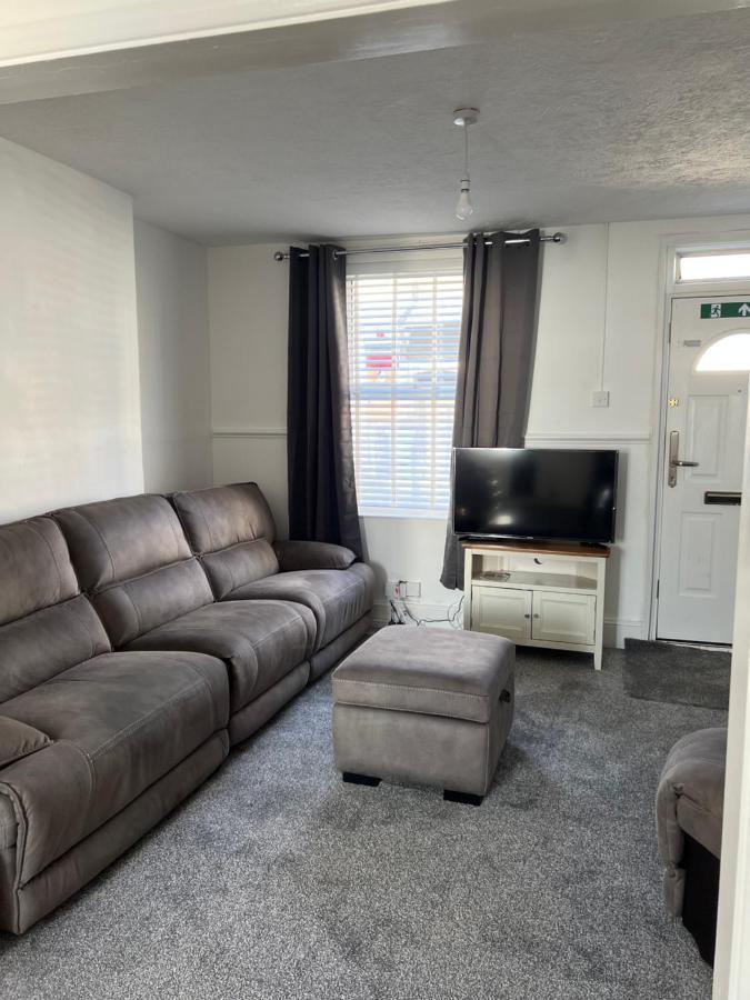 Crown Road * Sittingbourne