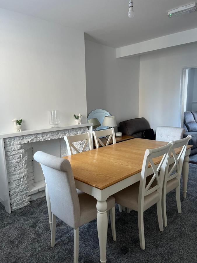 Crown Road Apartment